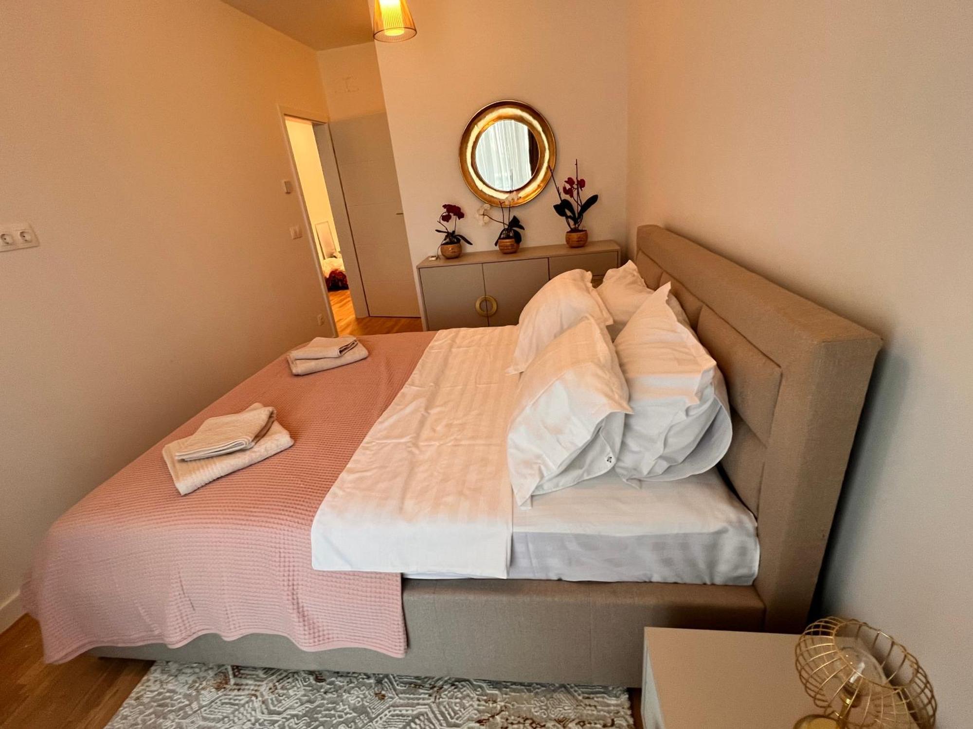 Cosy Stay Bucharest Exterior photo